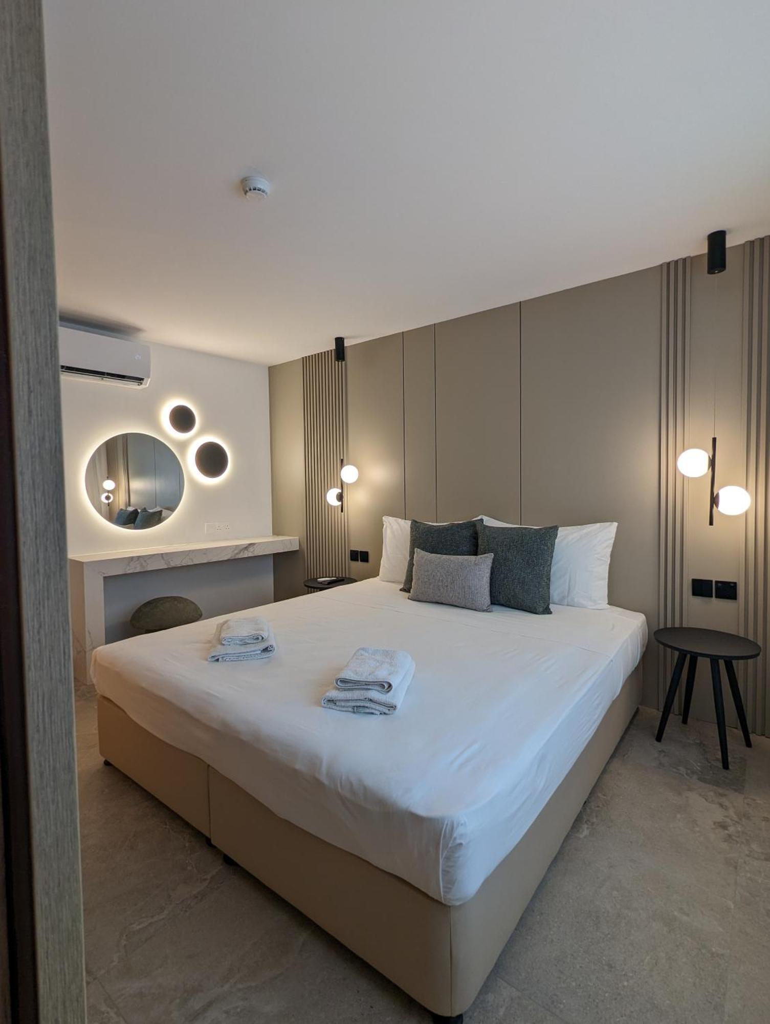 Tuck Inn Larnaca Dış mekan fotoğraf